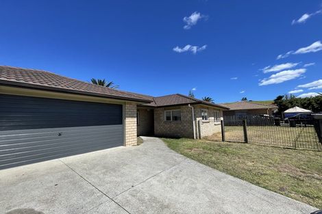 Photo of property in 16 Kamaka Road, Mangere Bridge, Auckland, 2022
