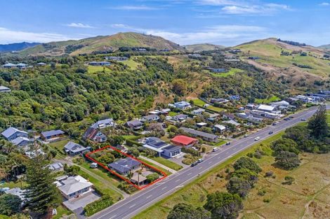 Photo of property in 50 Moana Road, Okitu, Gisborne, 4010