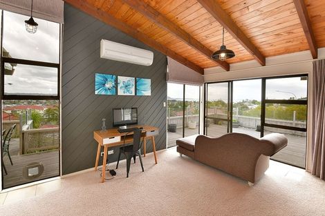 Photo of property in 159 Whangaparaoa Road, Red Beach, 0932