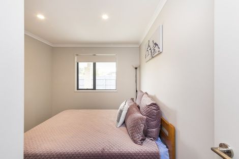 Photo of property in 3 Rangeview Drive, Kelvin Grove, Palmerston North, 4414