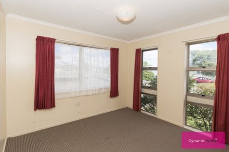 Photo of property in 11 Colonial Place, Kelvin Grove, Palmerston North, 4414