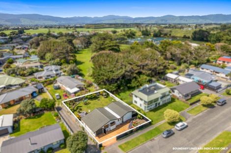 Photo of property in 34 Scott Avenue, Otaki Beach, Otaki, 5512