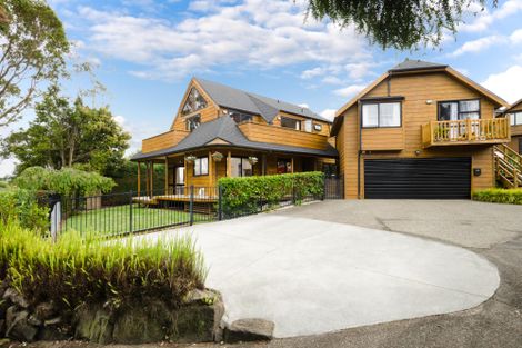 Photo of property in 131a Edmonton Road, Te Atatu South, Auckland, 0610