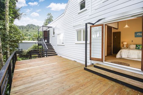 Photo of property in 83 Waima Crescent, Titirangi, Auckland, 0604