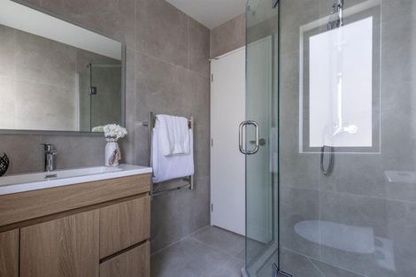 Photo of property in 62 Peninsula Road, Mangere, Auckland, 2022