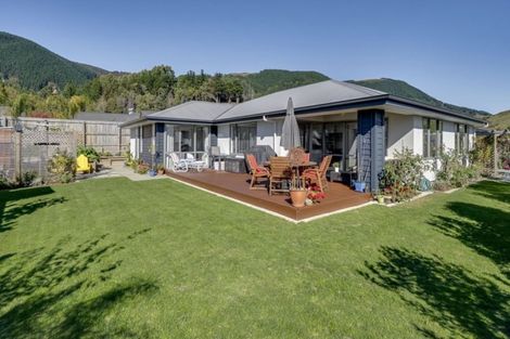 Photo of property in 60 Sanctuary Drive, Stoke, Nelson, 7011