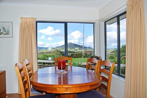 Photo of property in 91 Whaka Street, Maungaturoto, 0520