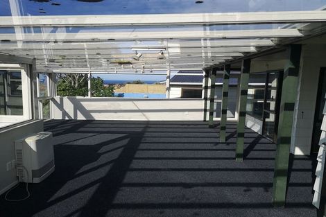 Photo of property in 52 Frobisher Street, Island Bay, Wellington, 6023