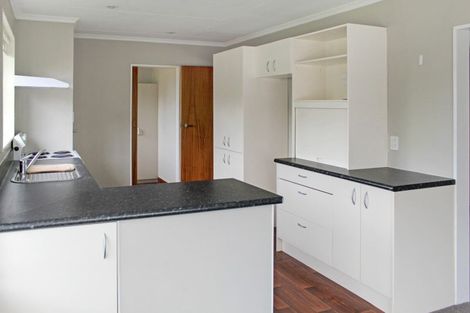 Photo of property in 37 Humphries Place, Awapuni, Palmerston North, 4412