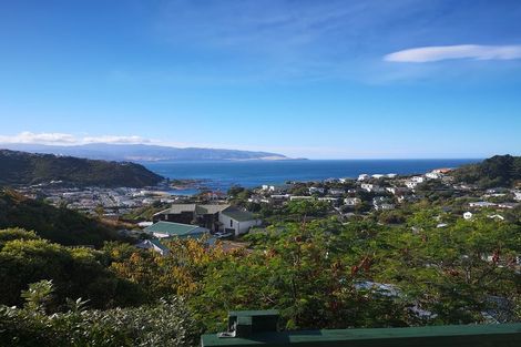 Photo of property in 52 Frobisher Street, Island Bay, Wellington, 6023