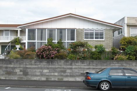 Photo of property in 496 Devon Street East, Strandon, New Plymouth, 4312