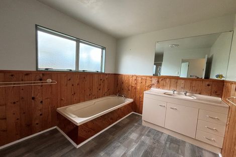 Photo of property in 276a Pahi Road, Pahi, Paparoa, 0571