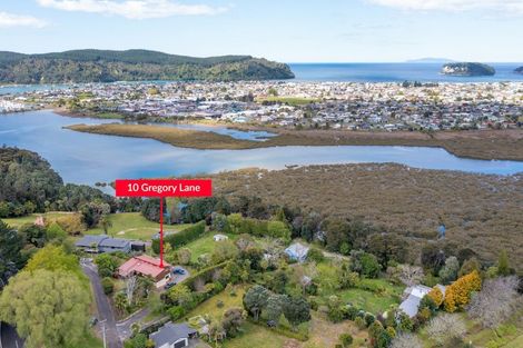 Photo of property in 10 Gregory Lane, Whangamata, 3691
