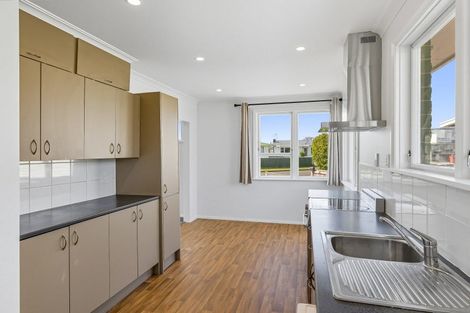 Photo of property in 4 Ross Street, Levin, 5510