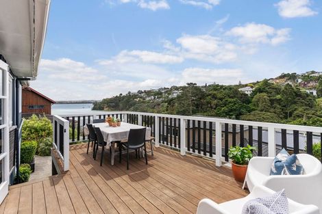 Photo of property in 101 Island Bay Road, Beach Haven, Auckland, 0626