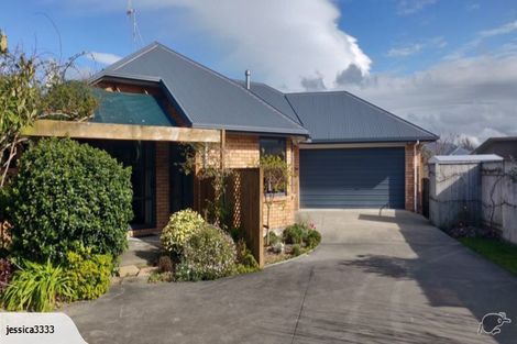 Photo of property in 99a Schnell Drive, Kelvin Grove, Palmerston North, 4414