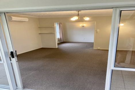 Photo of property in 2/50 Chipping Lane, Redwood, Christchurch, 8051