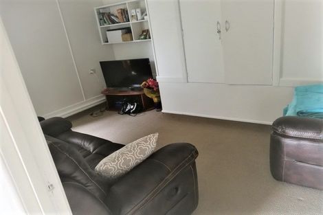 Photo of property in 2 Zion Road, Birkenhead, Auckland, 0626