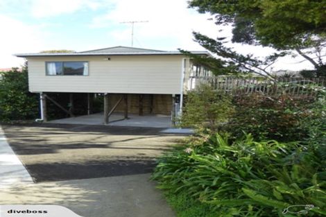 Photo of property in 12a Seaton Road, Murrays Bay, Auckland, 0630