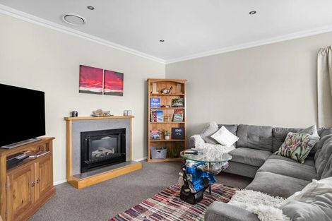 Photo of property in 21 Pollard Street, Wainuiomata, Lower Hutt, 5014