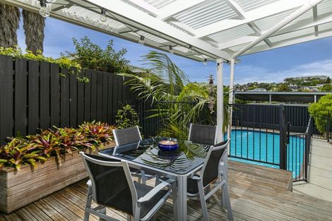 Photo of property in 29 Korotaha Terrace, Rothesay Bay, Auckland, 0630