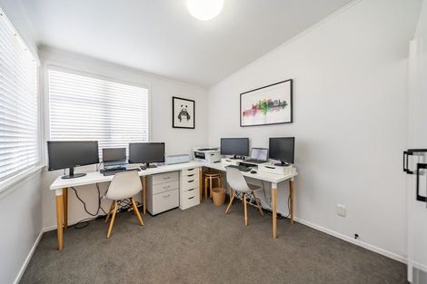 Photo of property in 27 Sladden Street, Naenae, Lower Hutt, 5011