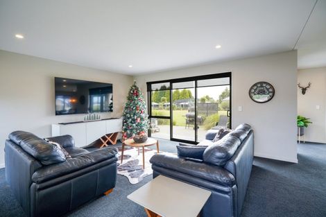 Photo of property in 14 Kakariki Way, Otatara, Invercargill, 9879