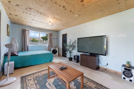 Photo of property in 18 Campbell Road, Bunnythorpe, Palmerston North, 4481