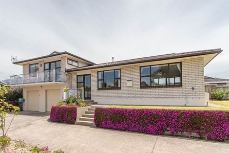 Photo of property in 4 Pokaka Place, Inglewood, 4330