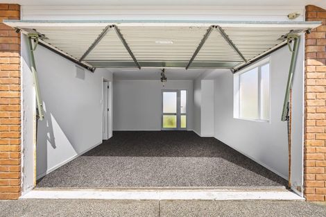 Photo of property in 2/10 Ross Crescent, Orewa, 0931