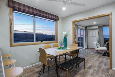 Photo of property in 2 Ash Grove, Ranui, Porirua, 5024