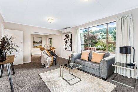 Photo of property in 111 Centennial Avenue, Helensburgh, Dunedin, 9010