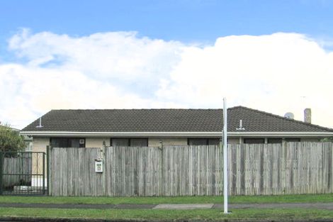 Photo of property in 200 Clovelly Road, Bucklands Beach, Auckland, 2012