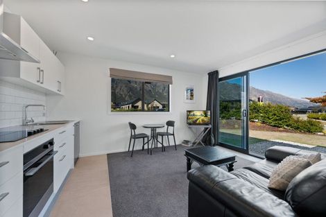 Photo of property in 64 Howden Drive, Jacks Point, 9371