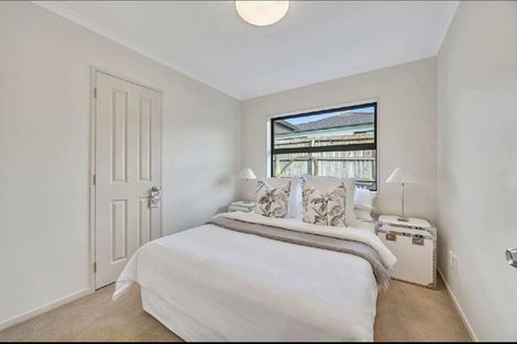 Photo of property in 10 Bonny Crescent, Massey, Auckland, 0614