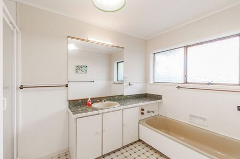 Photo of property in 80 Velma Road, Hillcrest, Auckland, 0627