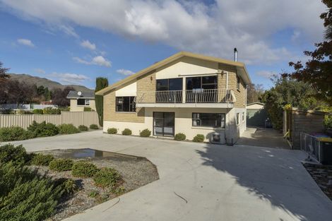 Photo of property in 66 Neplusultra Street, Cromwell, 9310