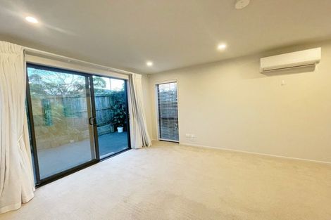 Photo of property in 1 Reg Pearce Way, Glen Innes, Auckland, 1072