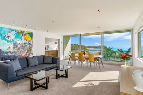 Photo of property in Seaview Apartments, 13/64 Milford Road, Milford, Auckland, 0620