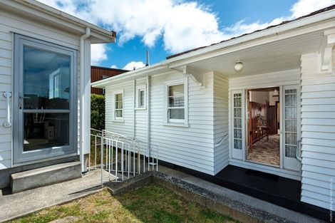 Photo of property in 57 Saint Andrews Hill Road, Mount Pleasant, Christchurch, 8081