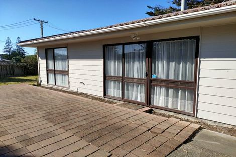 Photo of property in 23a Kauwhata Street, Himatangi Beach, Foxton, 4891