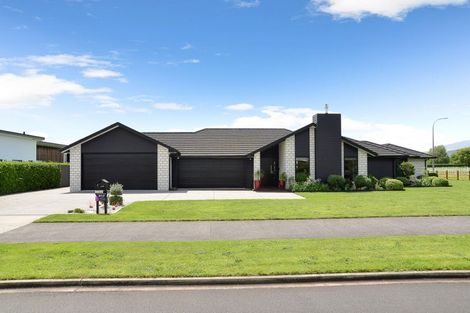 Photo of property in 2 Alan Livingston Drive, Cambridge, 3434