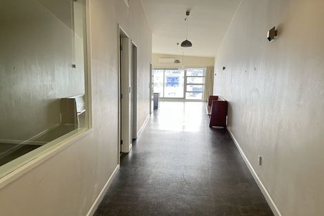 Photo of property in 4/25 Home Street, Mount Victoria, Wellington, 6011