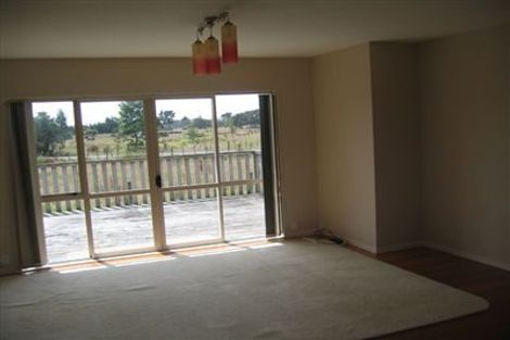 Photo of property in 37 Te Pua School Road, Helensville, 0875