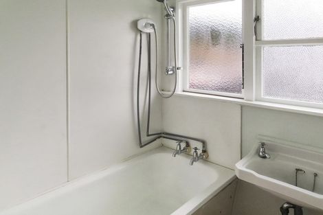 Photo of property in 9 Eldon Grove, Taita, Lower Hutt, 5019