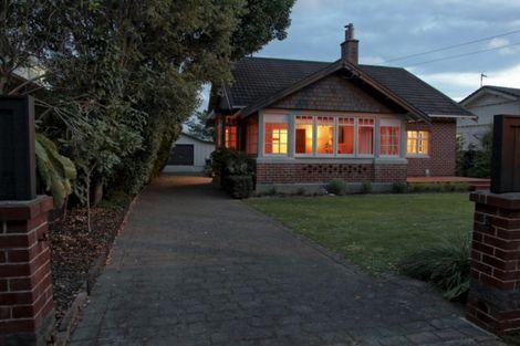 Photo of property in 24 Hinau Street, Woburn, Lower Hutt, 5010