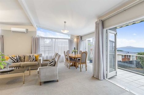Photo of property in 21a Seaview Road, Castor Bay, Auckland, 0620