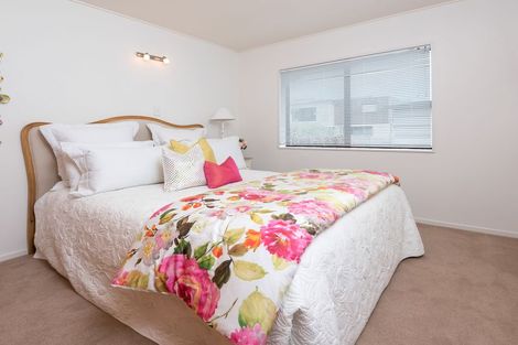 Photo of property in 1/12 Takutai Avenue, Bucklands Beach, Auckland, 2012