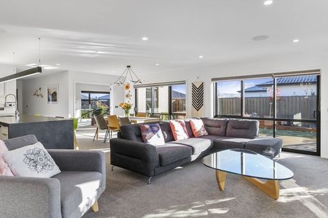 Photo of property in 10 Mellay Mews, Mosgiel, 9024