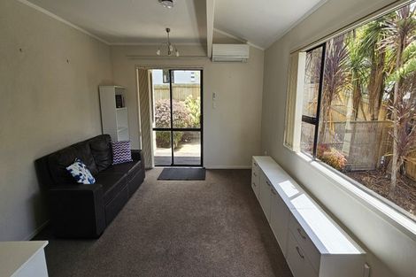 Photo of property in 1/32 Palliser Lane, Browns Bay, Auckland, 0630